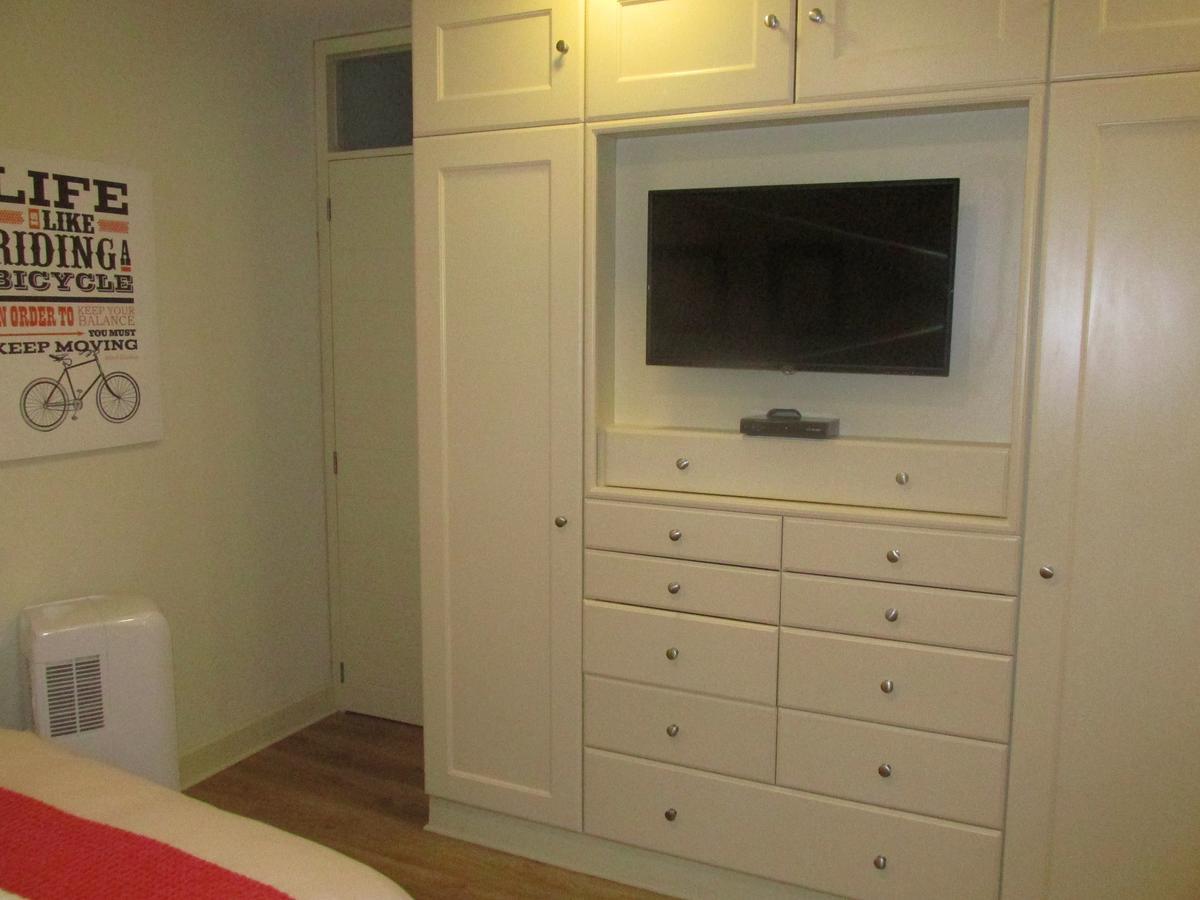 Kangaroo Wasi Airport Bed & Breakfast Лима Экстерьер фото