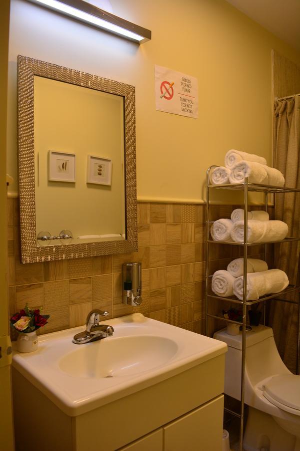 Kangaroo Wasi Airport Bed & Breakfast Лима Экстерьер фото