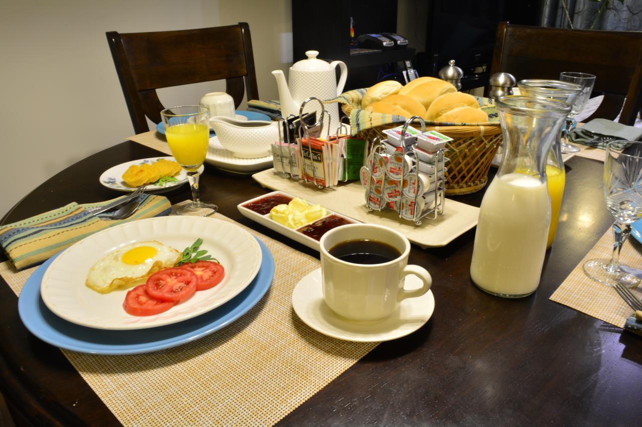 Kangaroo Wasi Airport Bed & Breakfast Лима Экстерьер фото